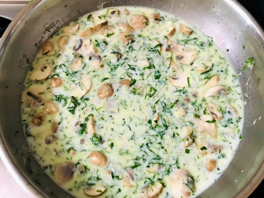 Strawberry Rasgulla Pudding Recipe