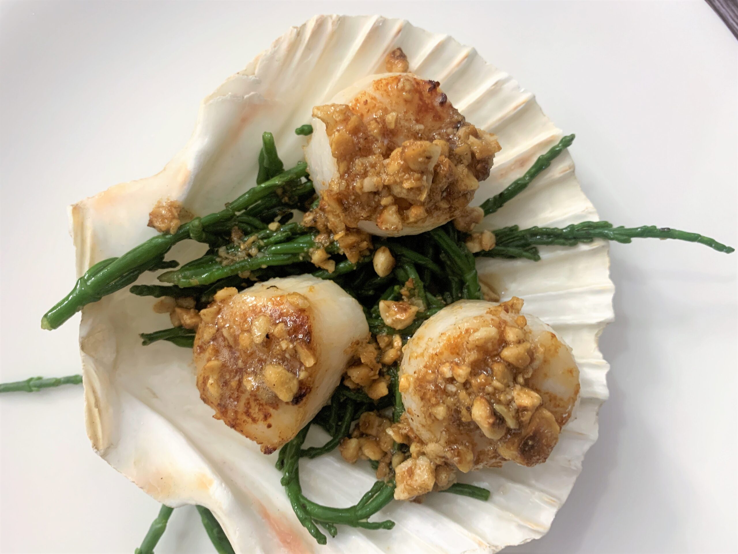 Pan Fried Scallops with Samphire and Hazelnut Butter Recipe