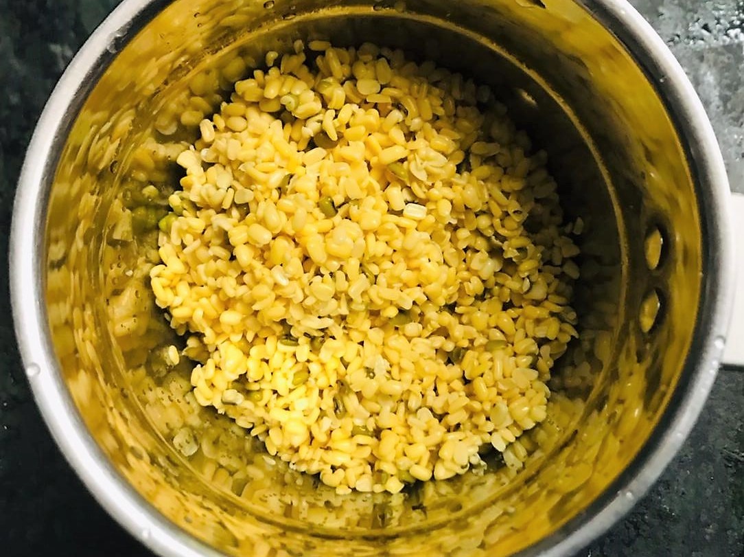 Gujarati Dal Vada Recipe (Moong Dal Vada)