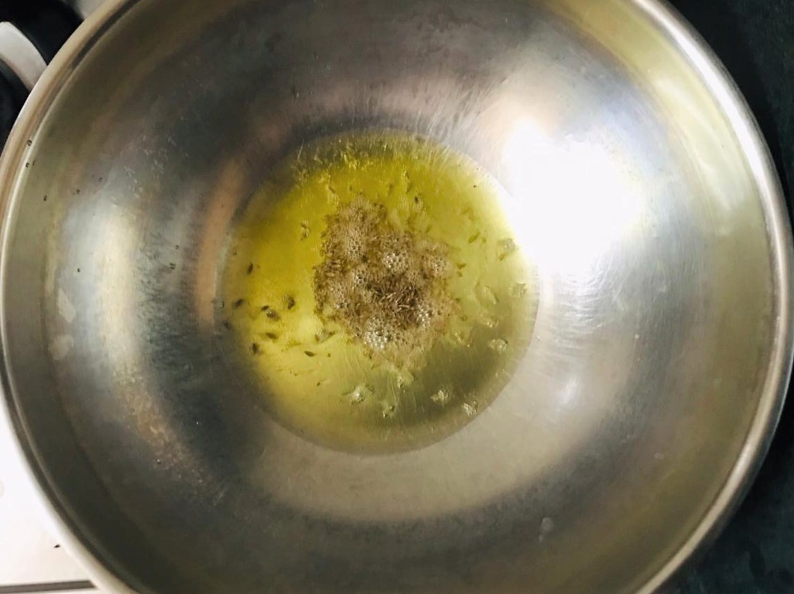 Methi Wale Khatte Meethe Aloo/Sweet and Spicy Fenugreek Potatoes Recipe