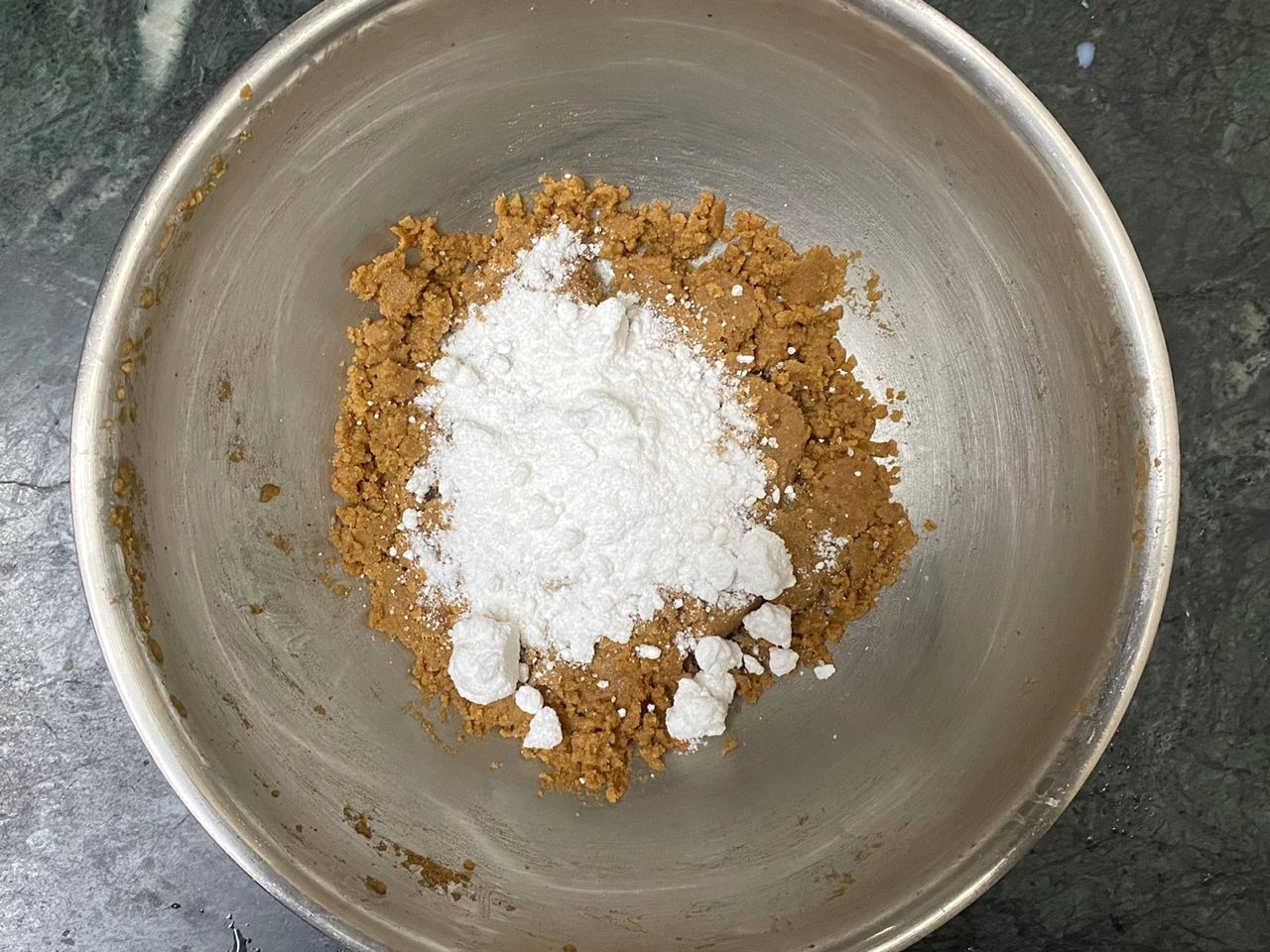 Atta Ladoo/ Whole Wheat flour Ladoo Recipe