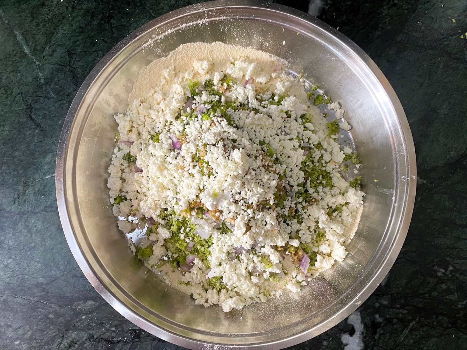 Broccoli Paneer Paratha