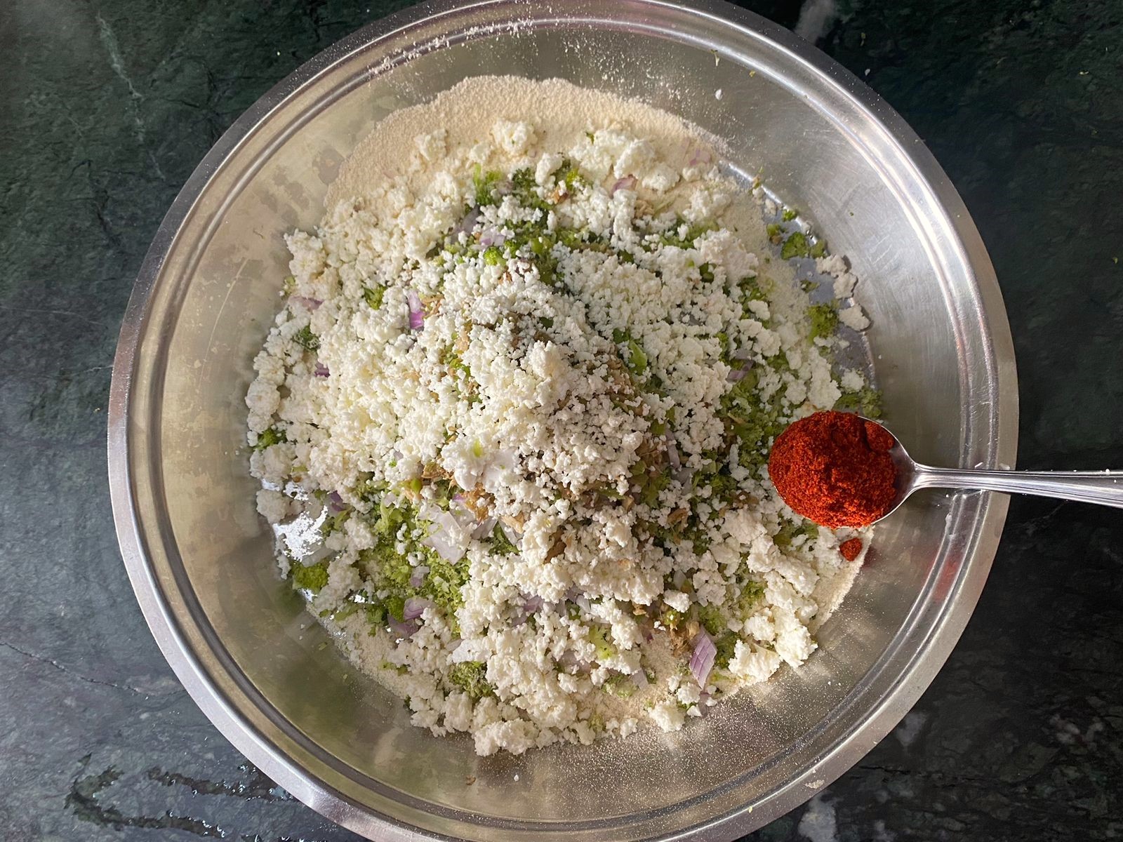 Broccoli Paneer Paratha