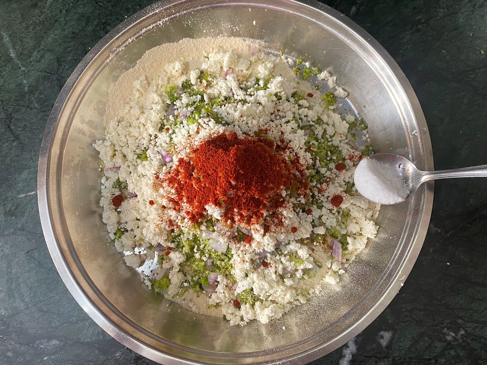 Broccoli Paneer Paratha