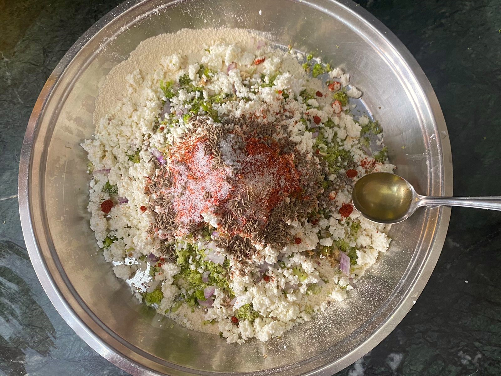 Broccoli Paneer Paratha